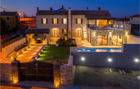 Awesome Home In Valtura With Heated Swimming Pool